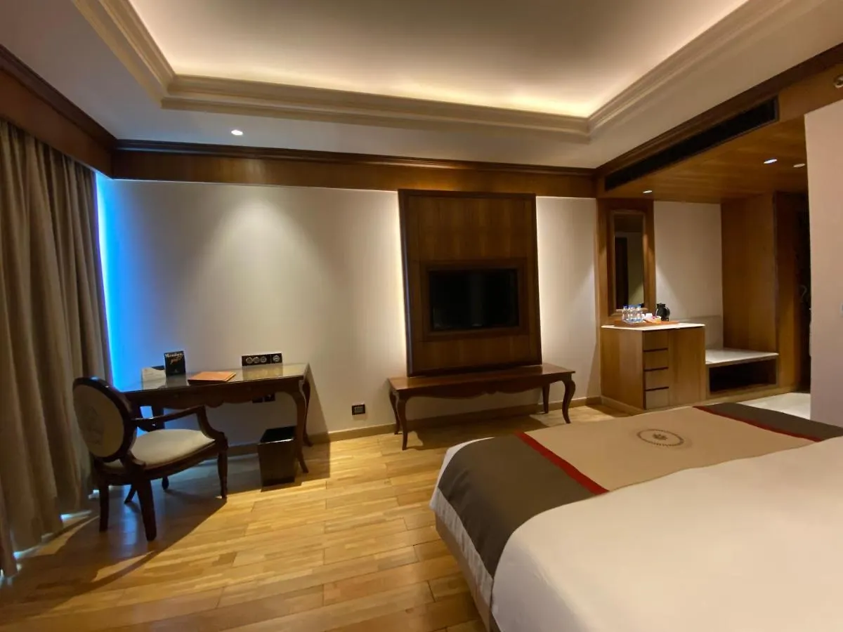 Seven Seas Hotel デリー 5*,  インド