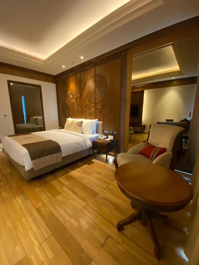 Seven Seas Hotel Delhi  5*, Delhi (National Capital Territory of India)